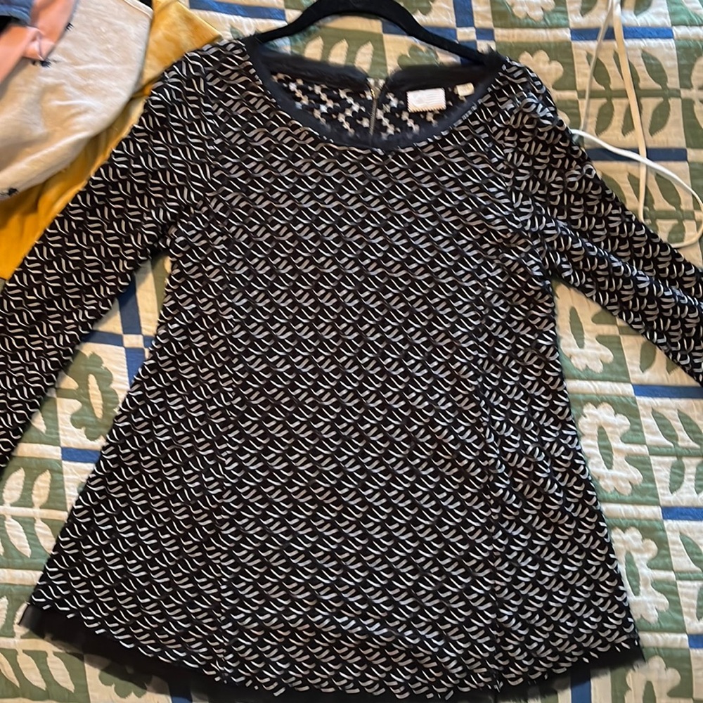 Anthropologie stretchy A-line top small